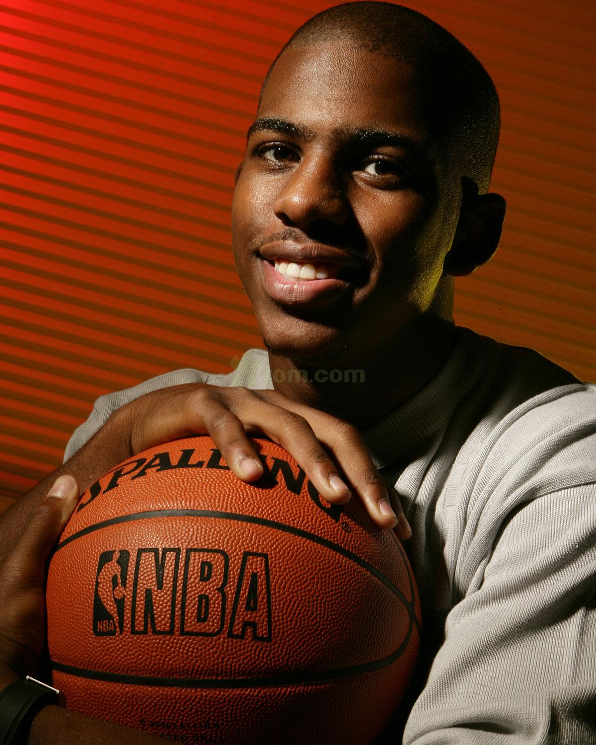 蔚蓝新能源行业标志设计案例